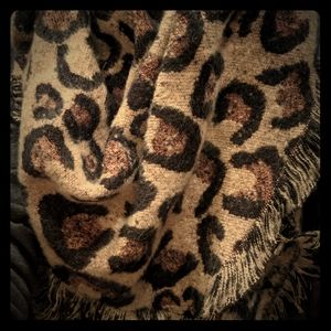 Soft Cheetah Scarf
